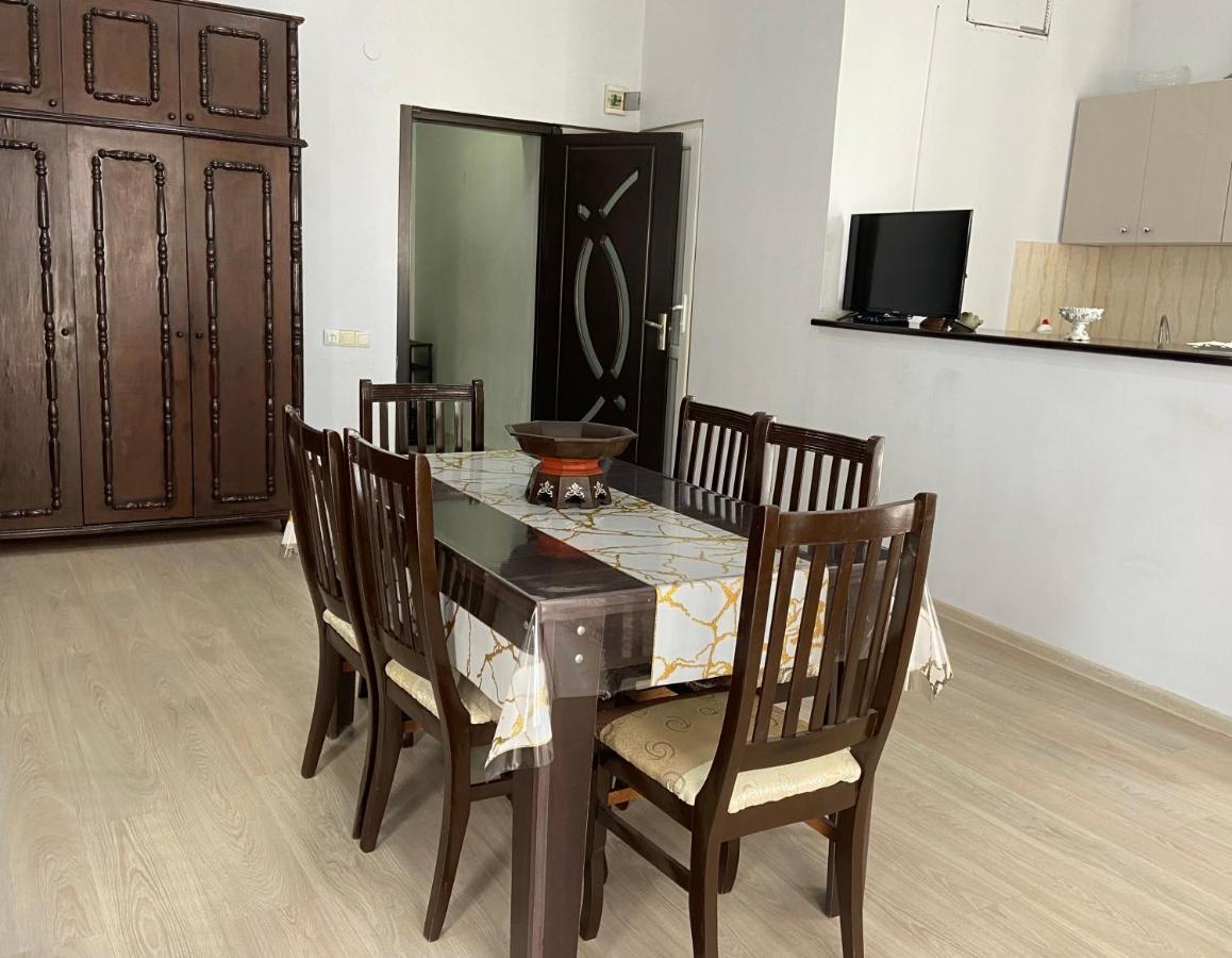 Apartment On Luka Asatiani 2 Batoemi Buitenkant foto