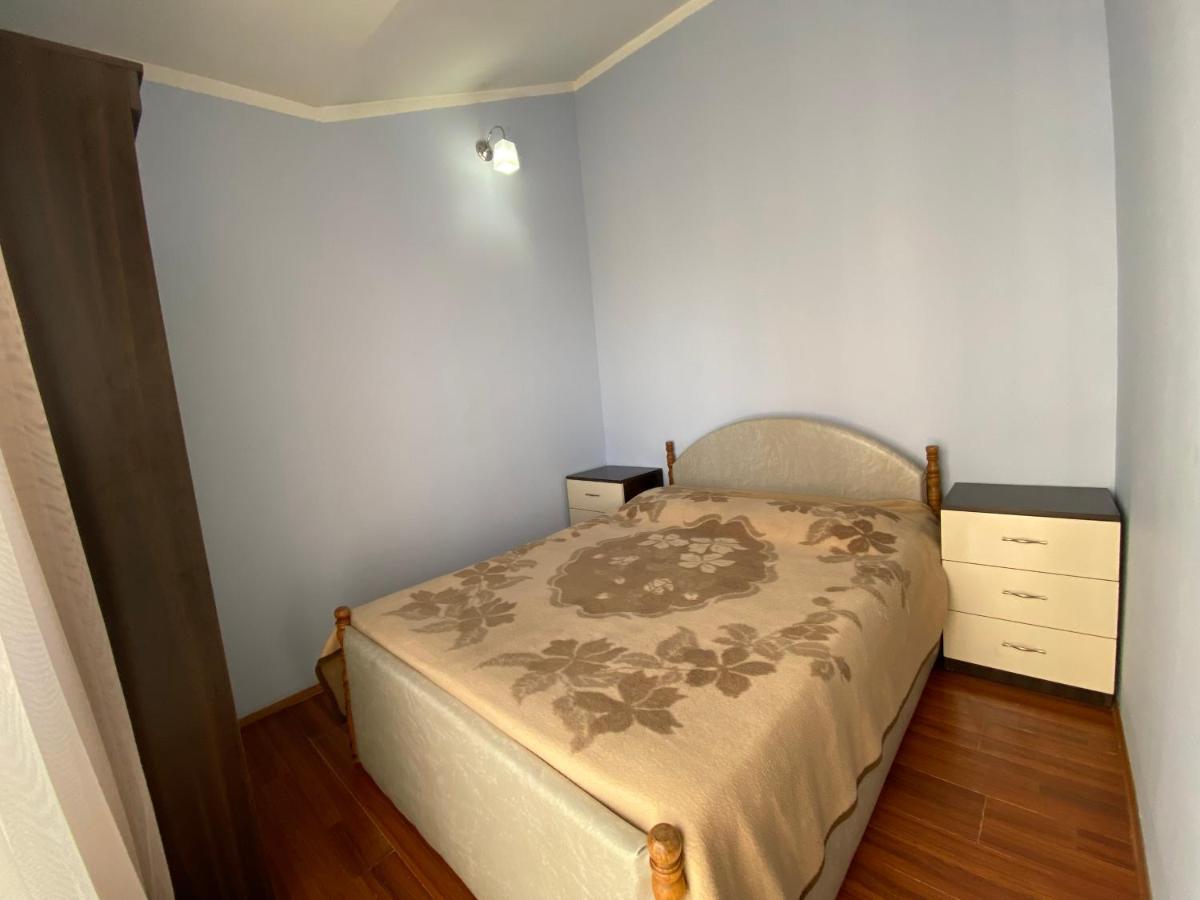 Apartment On Luka Asatiani 2 Batoemi Buitenkant foto