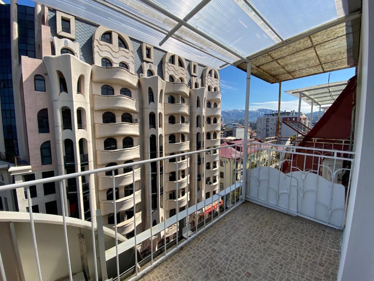 Apartment On Luka Asatiani 2 Batoemi Buitenkant foto